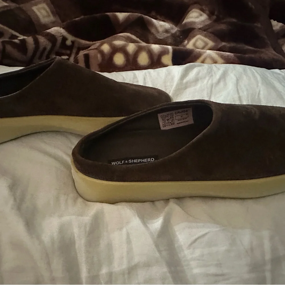 Wolf & Shepherd Men's Brown Suede Slip-On Loafers